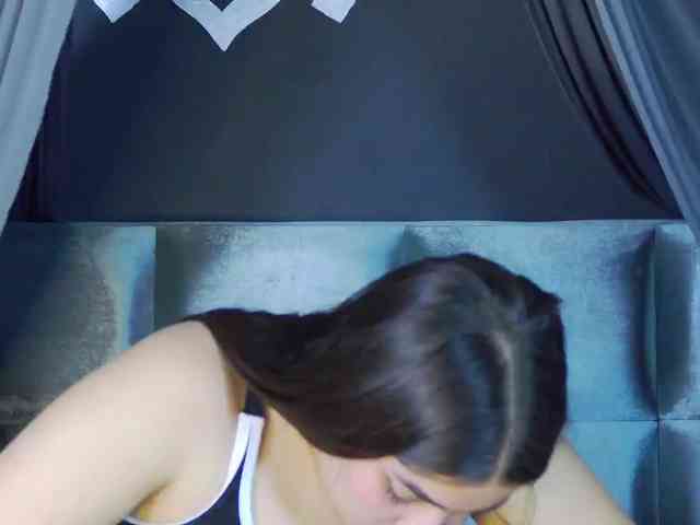 kinkyzoeandema webcam