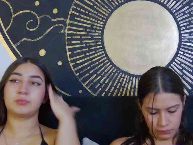 kinkyzoeandema webcam