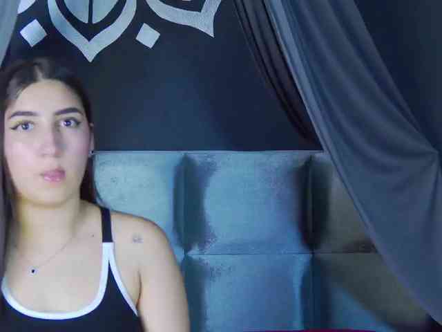 kinkyzoeandema webcam