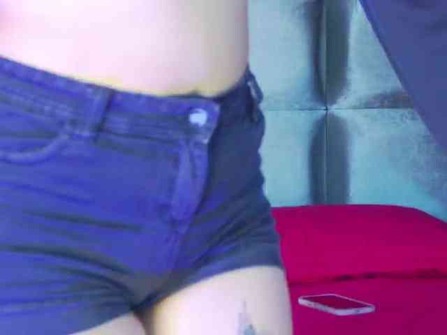 kinkyzoeandema webcam