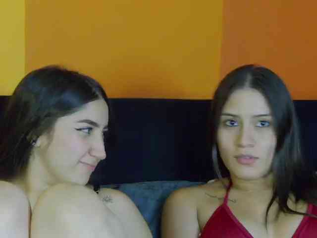 kinkyzoeandema webcam