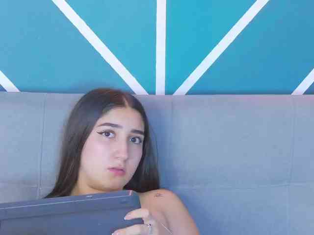 kinkyzoeandema webcam