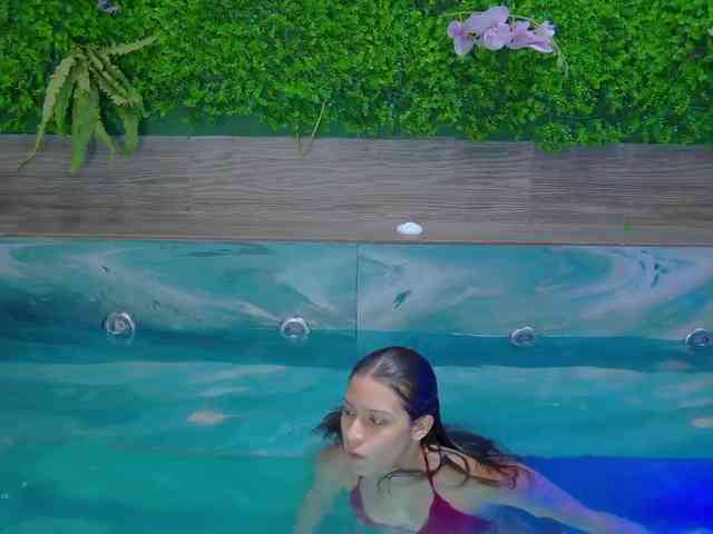 kinkyzoeandema webcam