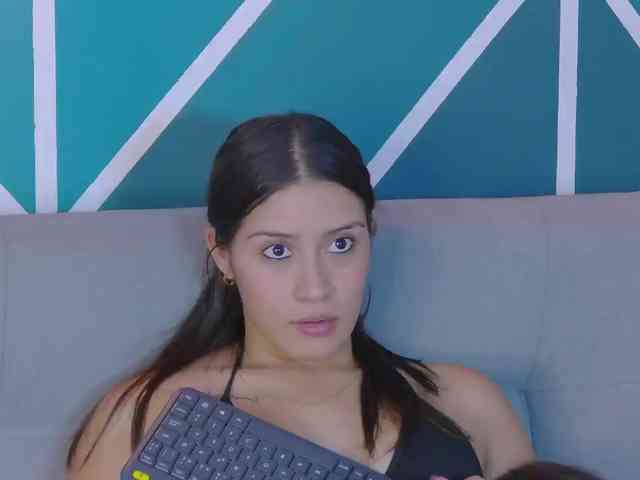 kinkyzoeandema webcam