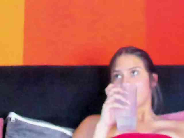kinkyzoeandema webcam