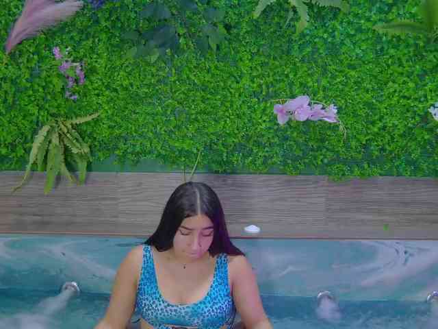 kinkyzoeandema webcam