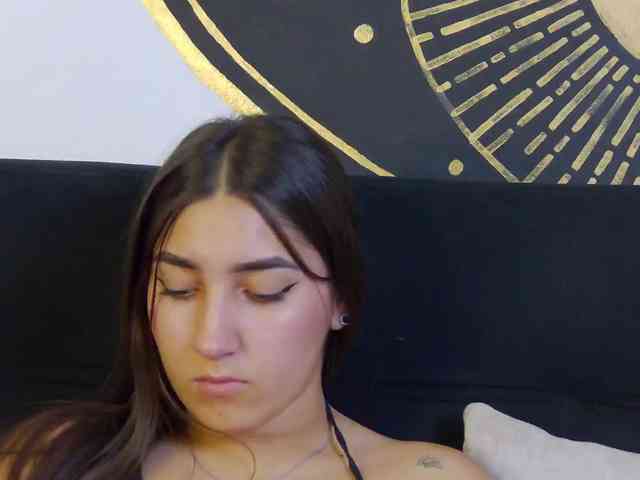 kinkyzoeandema webcam