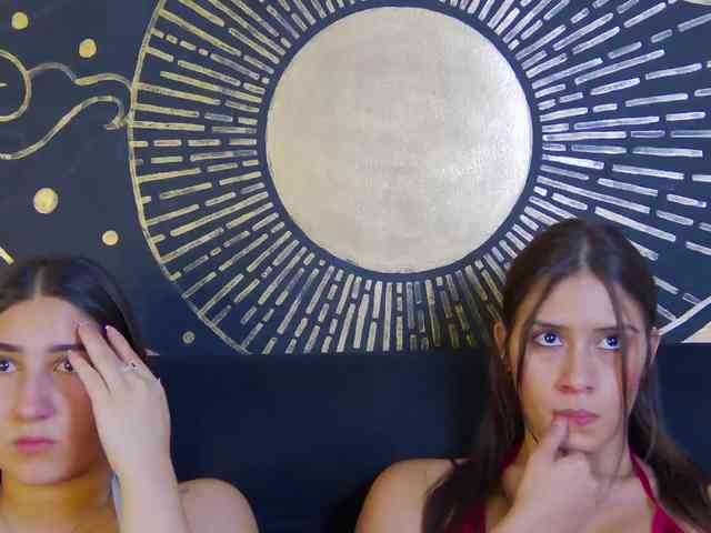 kinkyzoeandema webcam
