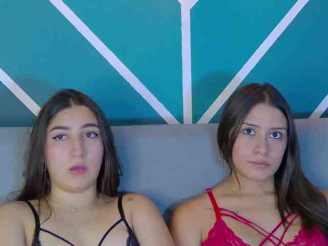 kinkyzoeandema webcam
