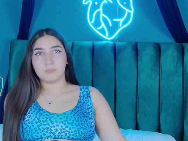kinkyzoeandema webcam
