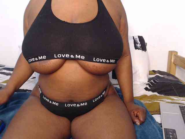 LustyAurora69 webcam