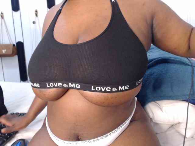 LustyAurora69 webcam
