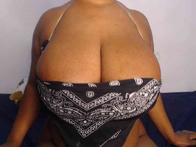 LustyAurora69 webcam