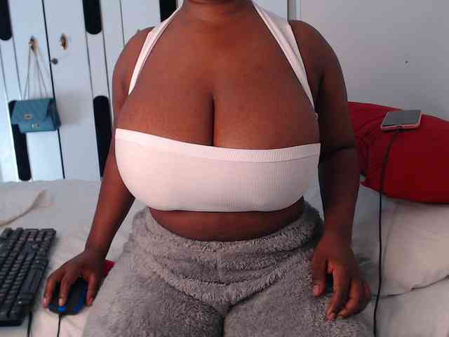 LustyAurora69 webcam