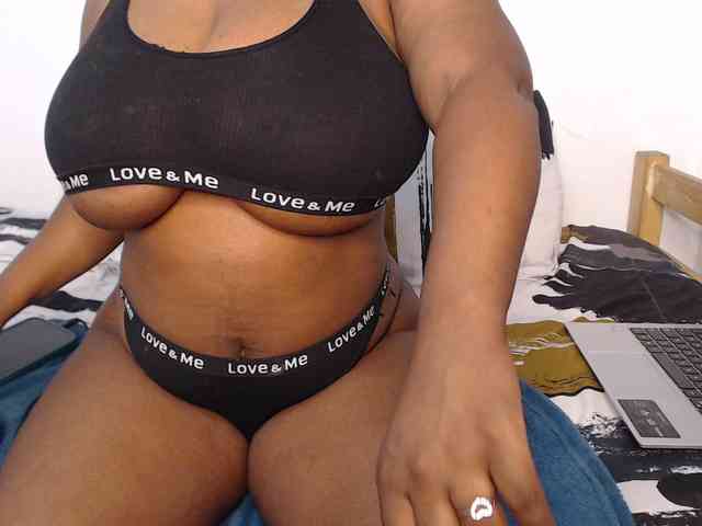 LustyAurora69 webcam