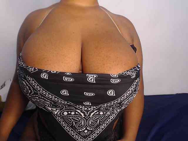 LustyAurora69 webcam