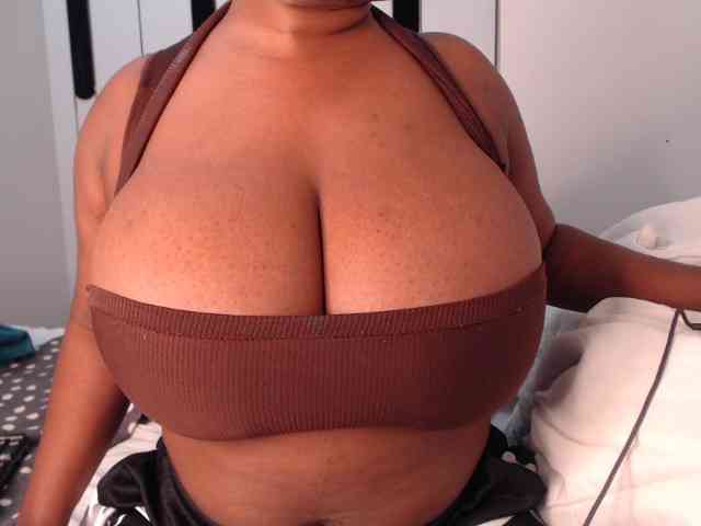 LustyAurora69 webcam