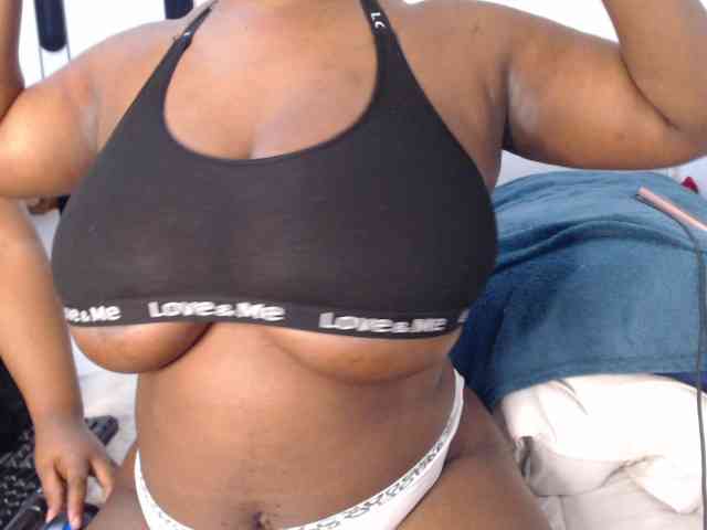 LustyAurora69 webcam