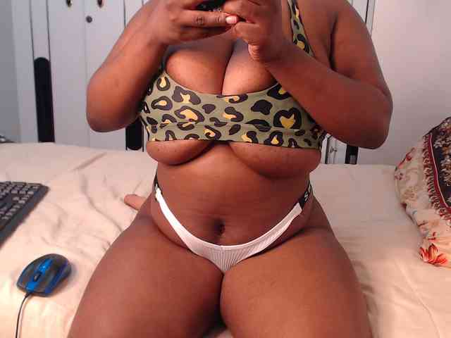 LustyAurora69 webcam