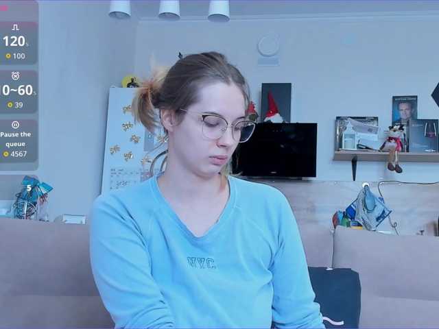 Girlalonehome's BongaCams show and profile