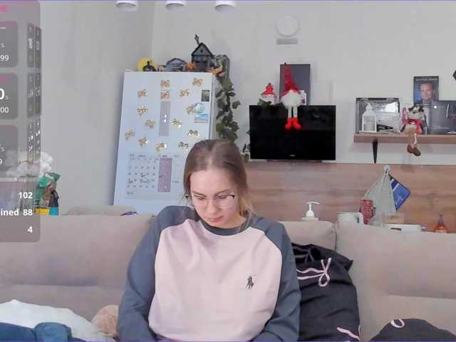 Girlalonehome's BongaCams show and profile