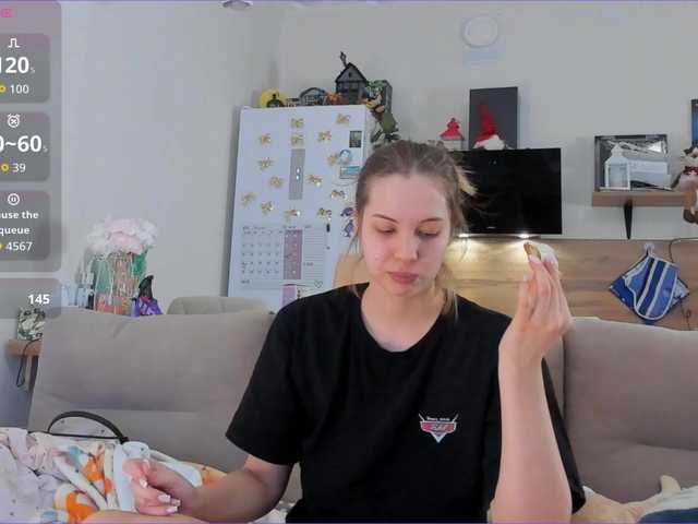 Girlalonehome's BongaCams show and profile