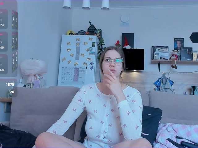 Girlalonehome's BongaCams show and profile