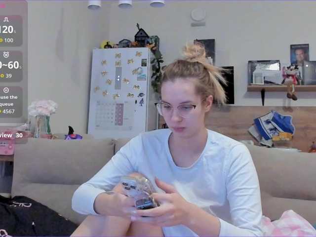 Girlalonehome's BongaCams show and profile