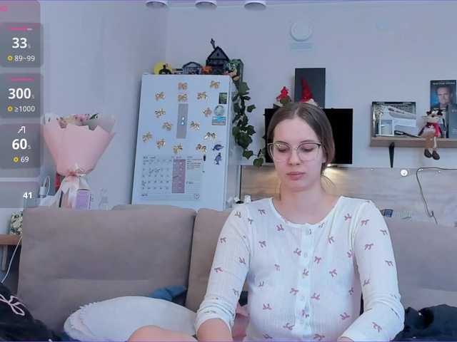 Girlalonehome's BongaCams show and profile