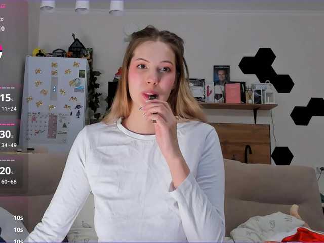 Girlalonehome's BongaCams show and profile