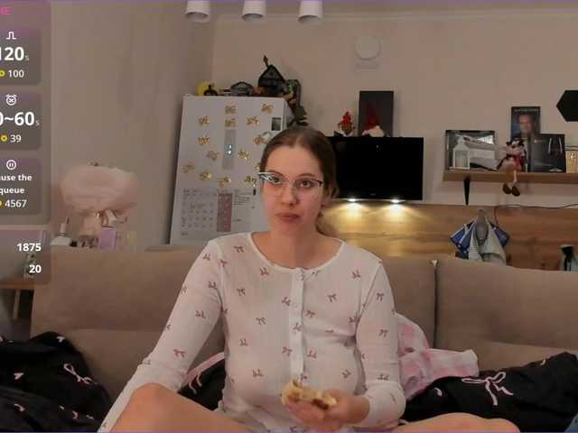 Girlalonehome's BongaCams show and profile