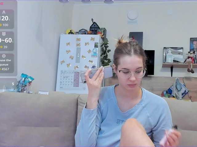 Girlalonehome's BongaCams show and profile