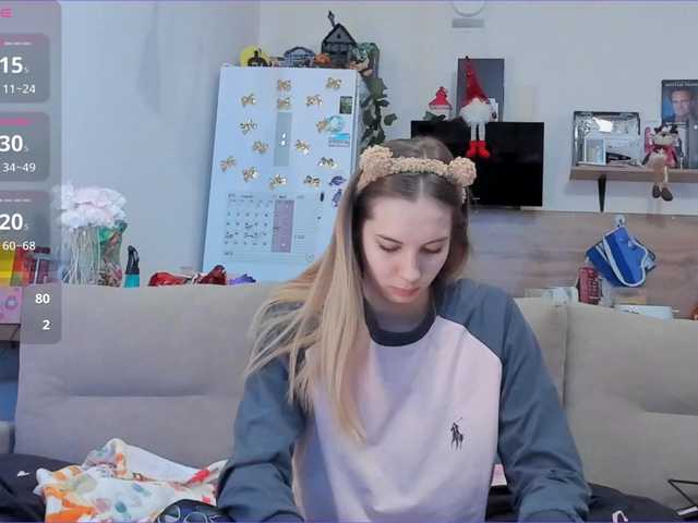 Girlalonehome's BongaCams show and profile