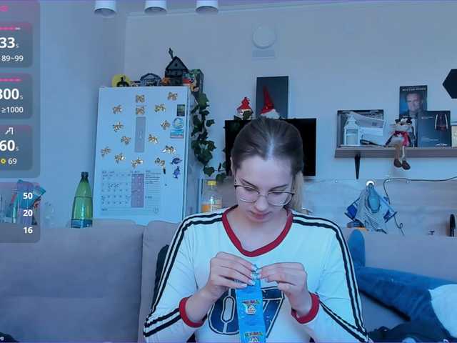 Girlalonehome's BongaCams show and profile