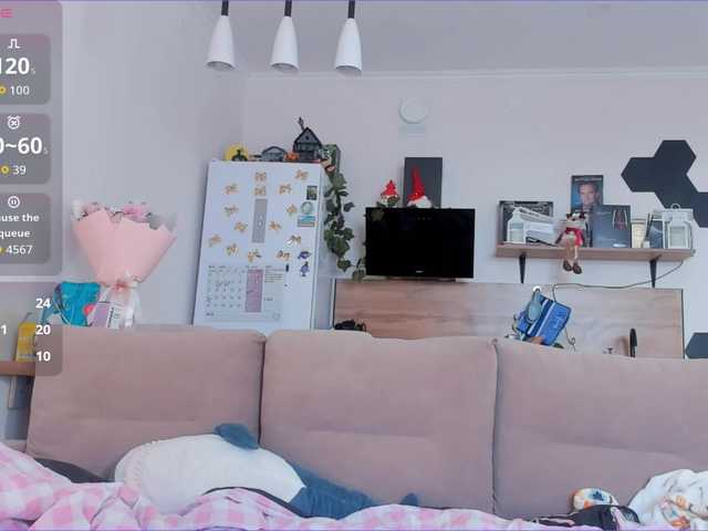 Girlalonehome's BongaCams show and profile