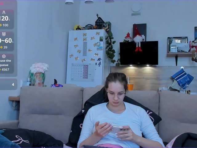 Girlalonehome's BongaCams show and profile