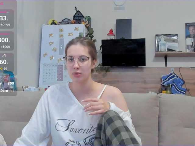 Girlalonehome's BongaCams show and profile