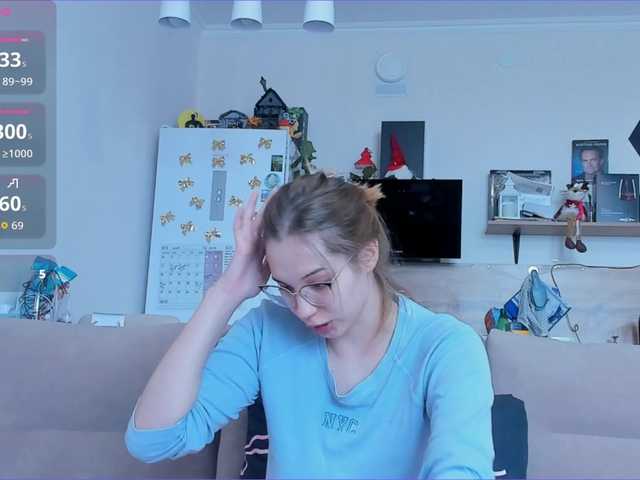 Girlalonehome's BongaCams show and profile