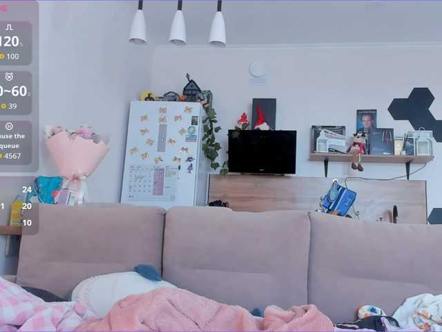 Girlalonehome's BongaCams show and profile