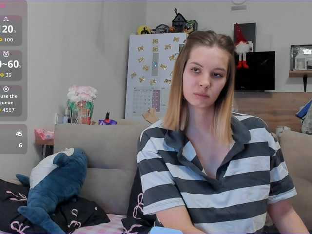 Girlalonehome's BongaCams show and profile