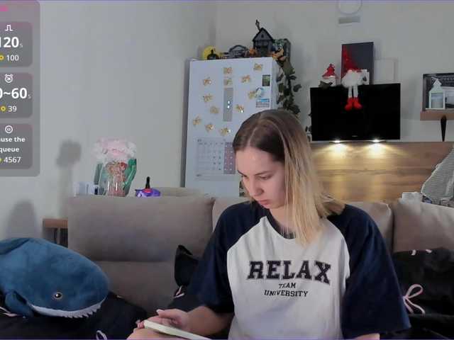 Girlalonehome's BongaCams show and profile