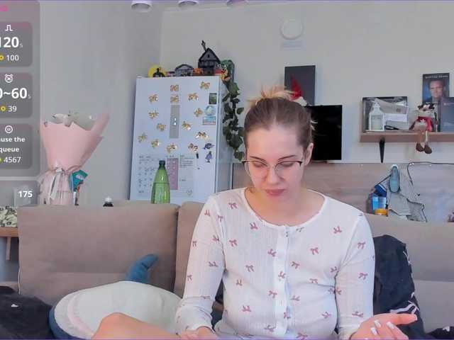 Girlalonehome's BongaCams show and profile