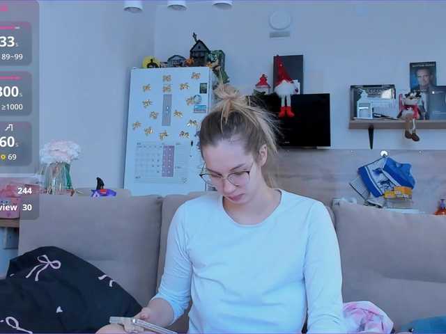 Girlalonehome's BongaCams show and profile