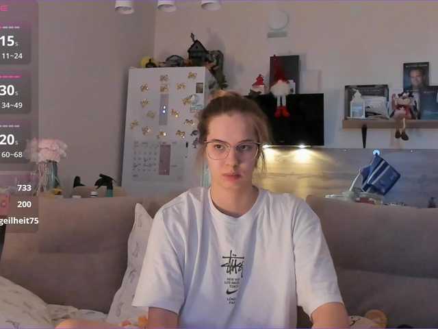 Girlalonehome's BongaCams show and profile