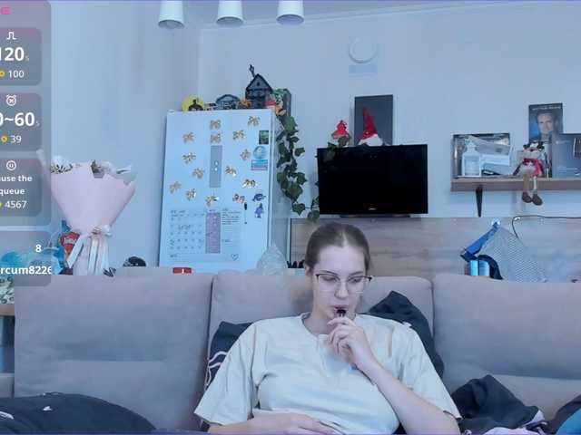 Girlalonehome's BongaCams show and profile