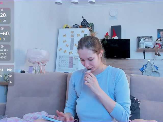 Girlalonehome's BongaCams show and profile