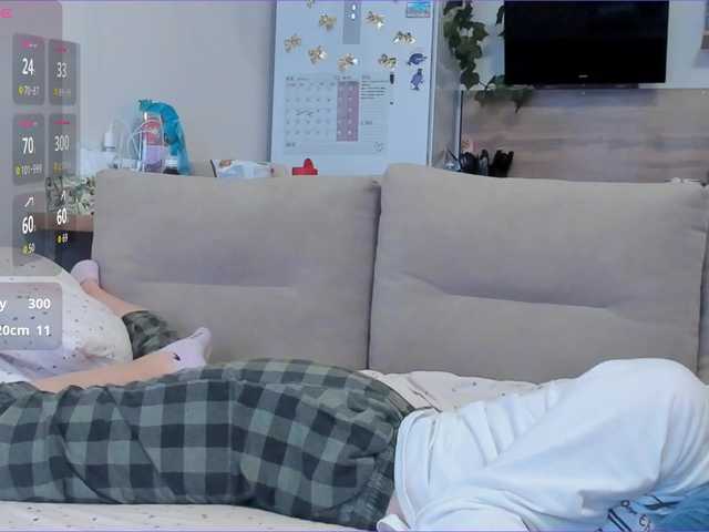 Girlalonehome's BongaCams show and profile