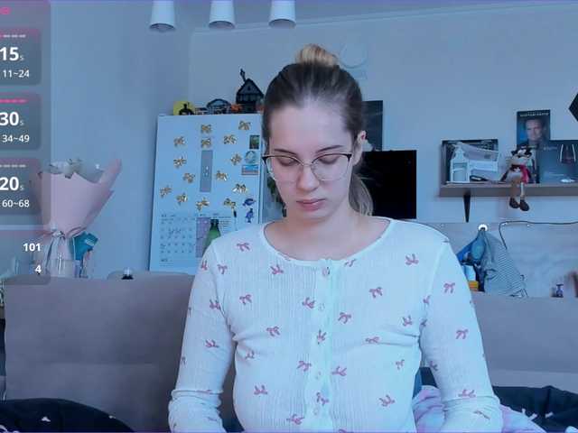 Girlalonehome live cam profile