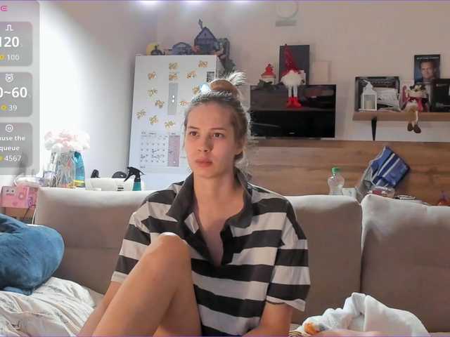 Girlalonehome's BongaCams show and profile