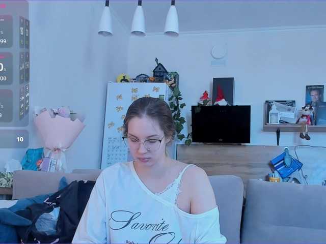 Girlalonehome's BongaCams show and profile